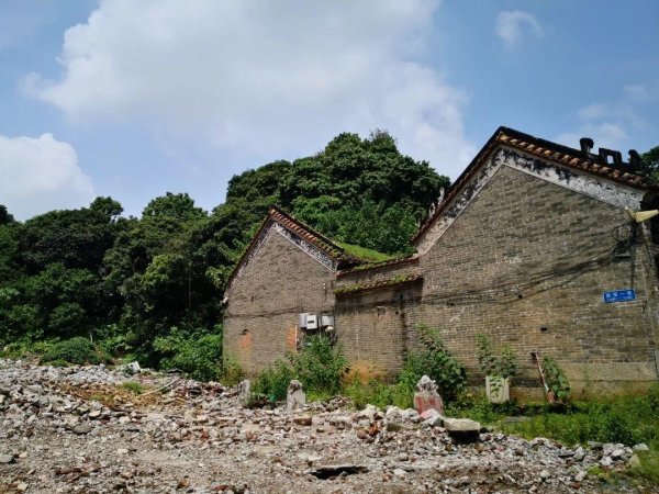 广盛网 “1994年广东录像厅杀人案”三凶手被核准死刑：老板父女遇害，两凶手还强奸老板妻子